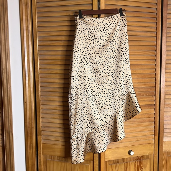 F21 cheetah silky skirt - Picture 3 of 4